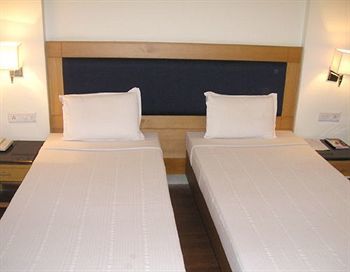 Rukmini Riviera Hotel Hyderabad Luaran gambar