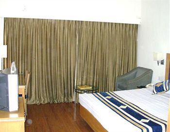 Rukmini Riviera Hotel Hyderabad Luaran gambar